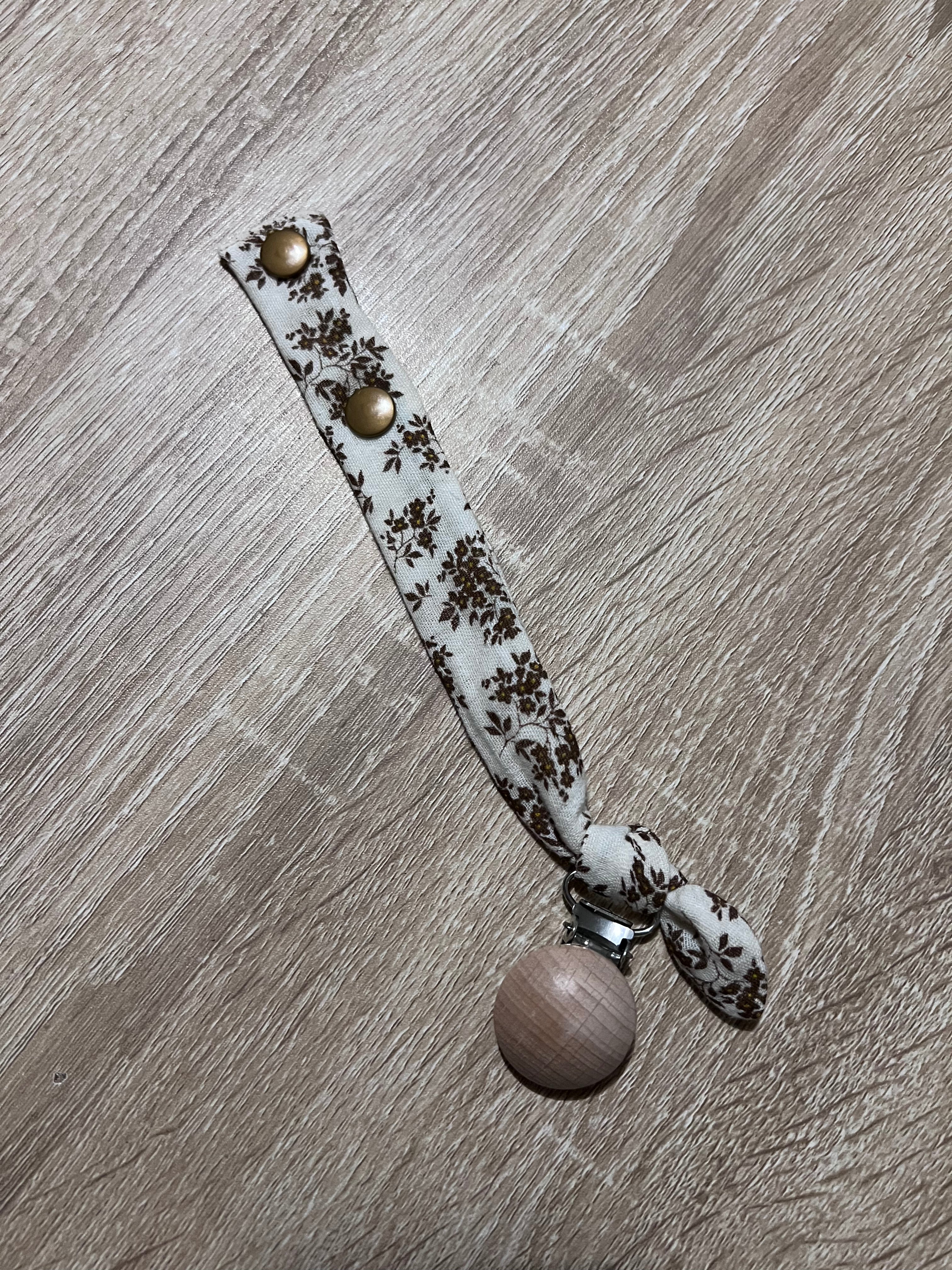 Les attaches tétines - Double gaze et clip en bois - Norme CE