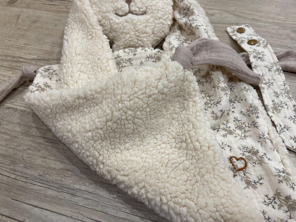 Doudou lapin « Sacha » sherpa et double gaze - Ultra doux, fait main et personnalisable