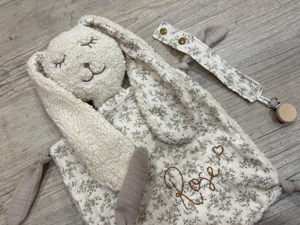 Doudou lapin « Sacha » sherpa et double gaze - Ultra doux, fait main et personnalisable