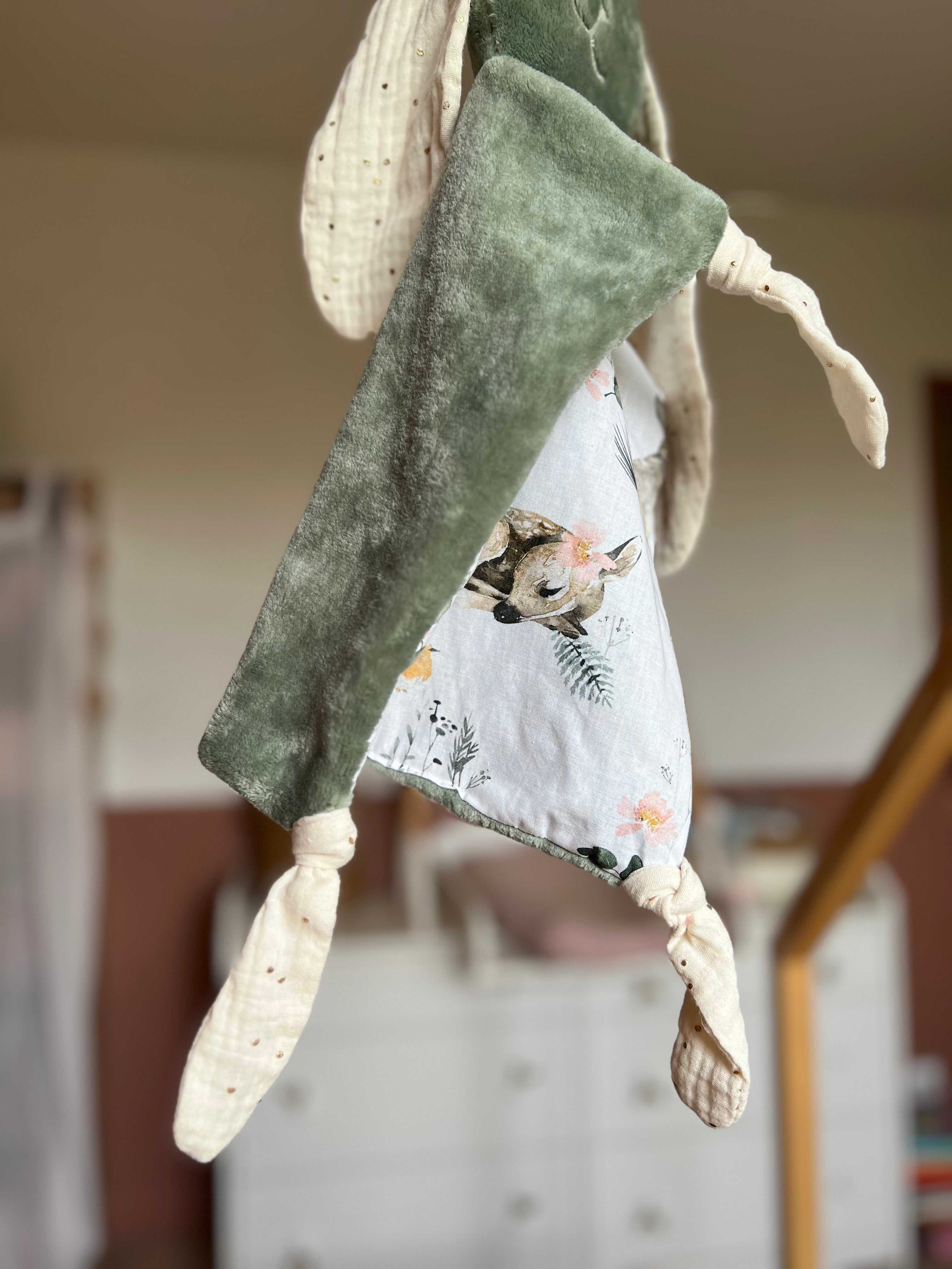 Doudou lapin bébé « Mia » - Ultra doux, fait main et personnalisable