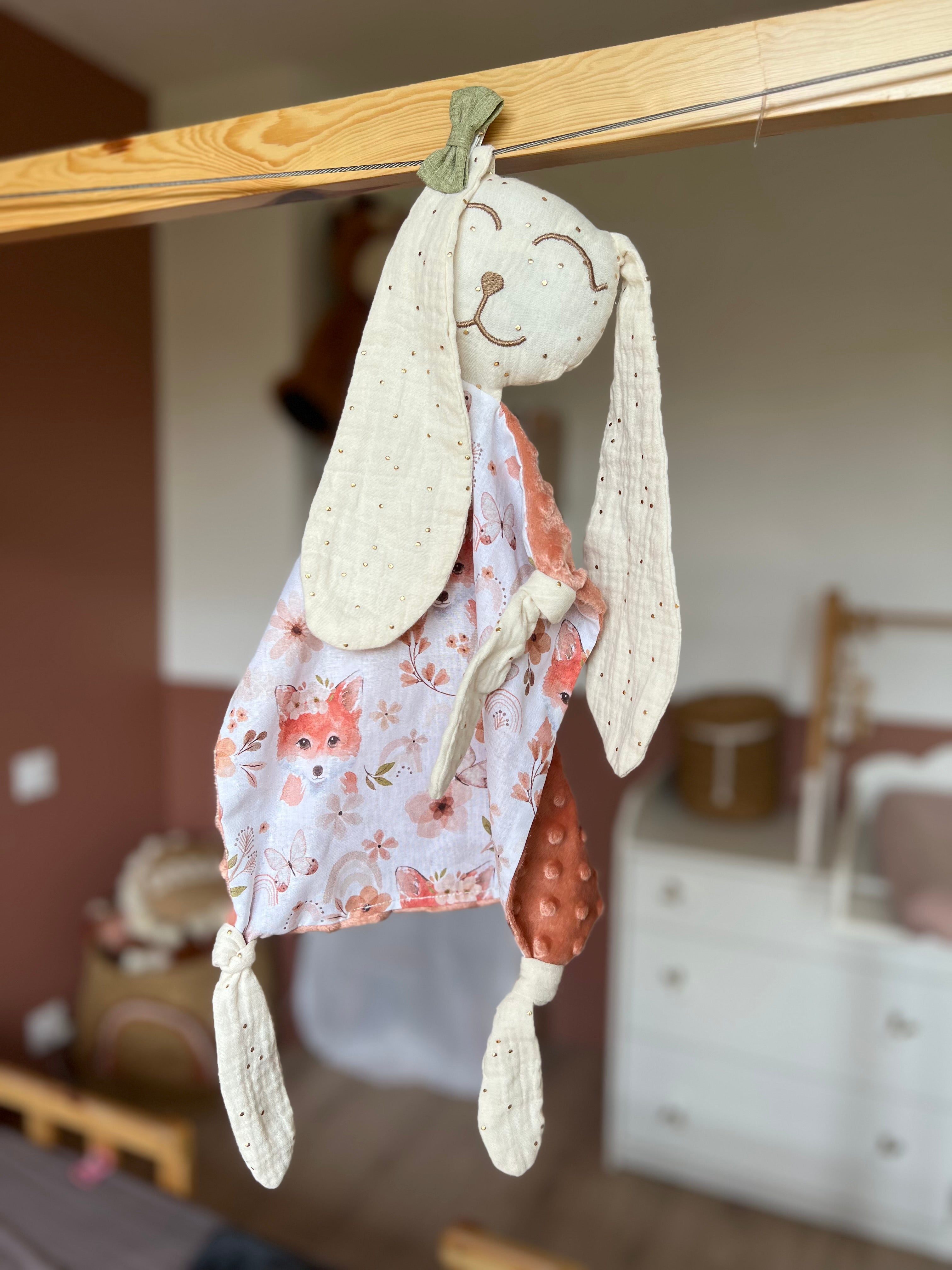 Doudou lapin bébé « Louise » - Ultra doux, fait main et personnalisable (Copie)