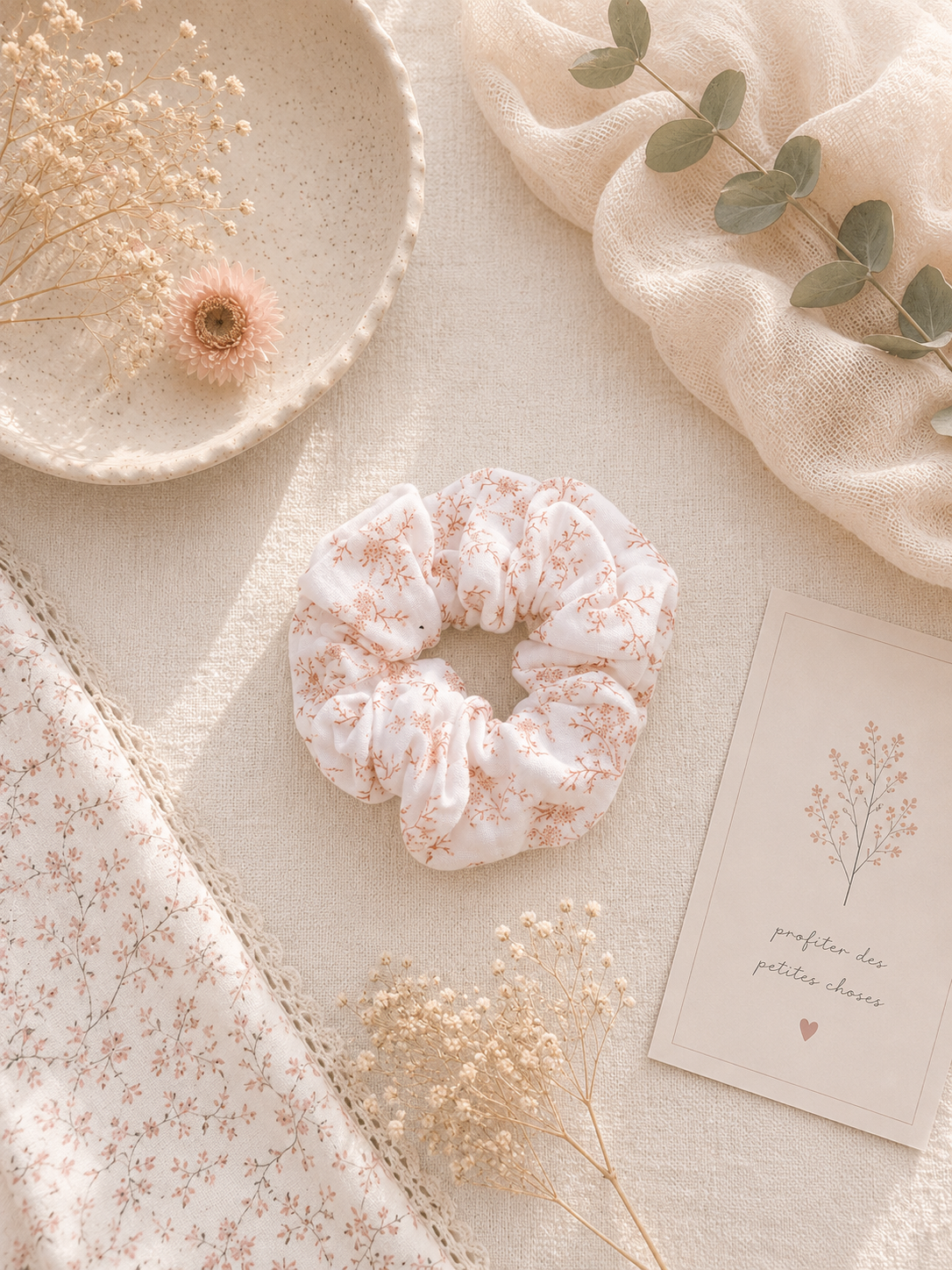 Chouchou pour cheveux en tissu artisanal - modèle 1